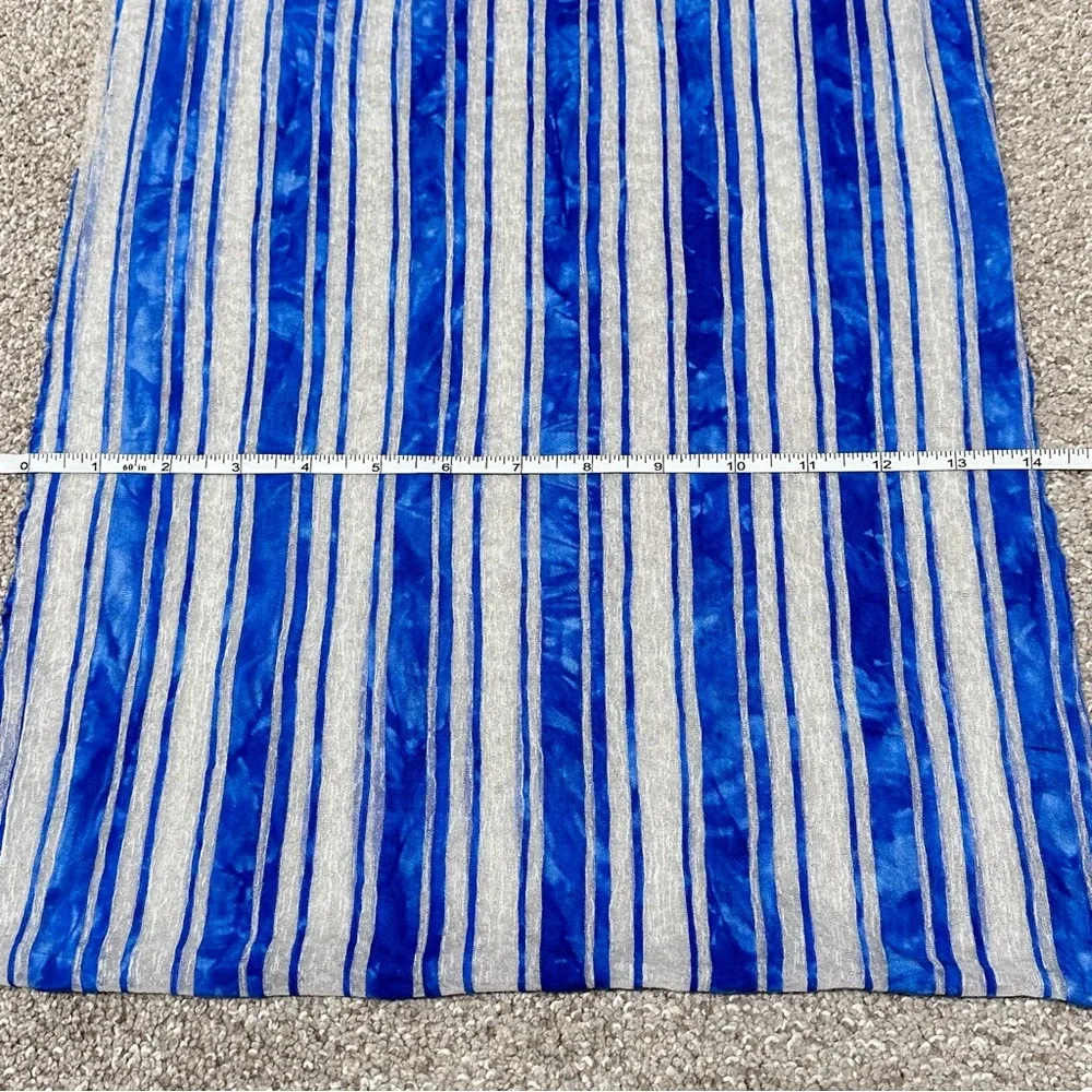 NWOT Women’s Infinity Scarf Lightweight
